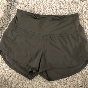 Lululemon HIGH rise speed up shorts